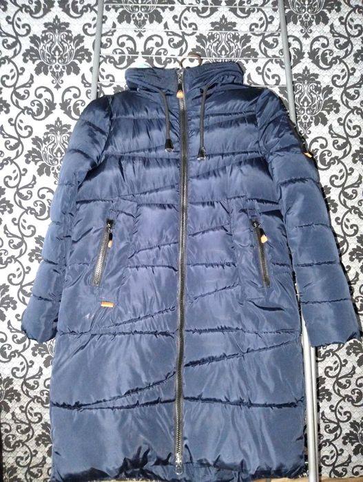 Продам зимнюю куртку