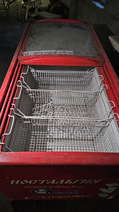 Морозильник большой