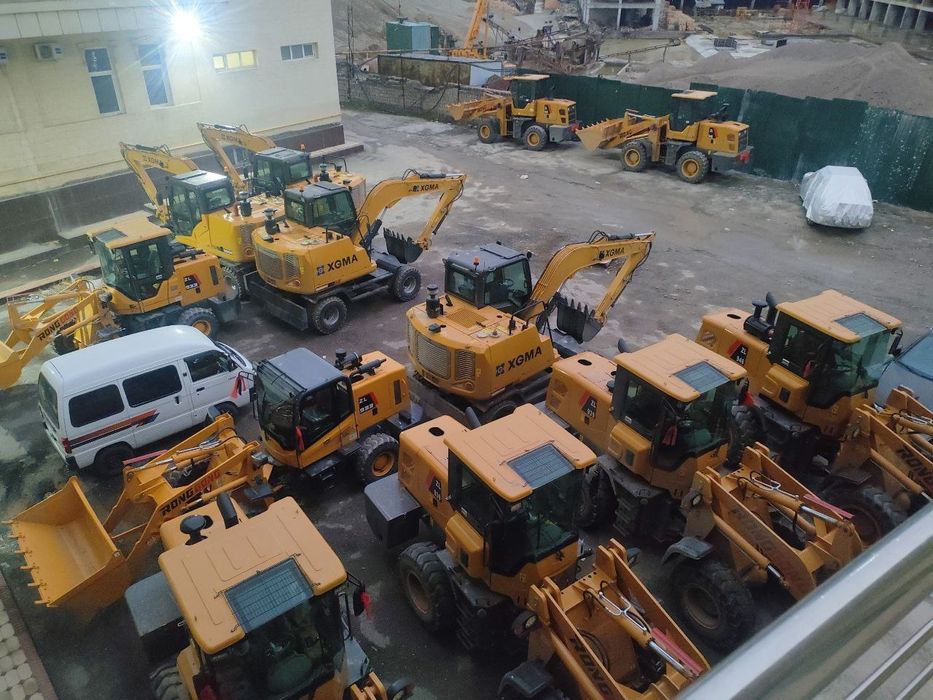 Погрузчик 1,5куб вес 6 тонна