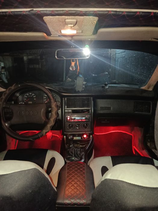 Продам Ауди 80 б3