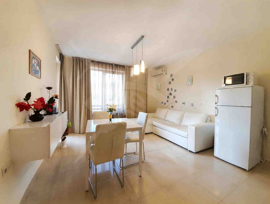 Продава се Тристаен апартамент в Свети Влас - 63 кв.м за 1778 €/кв.м - Снимка #1