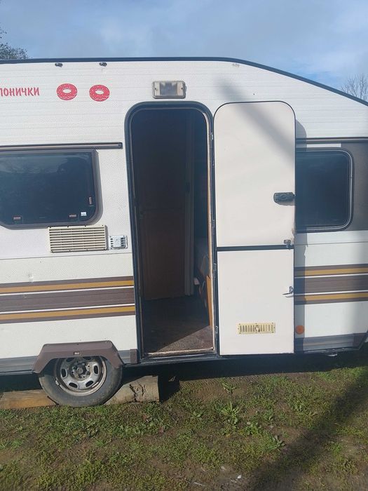 Каравана за бързо хранене