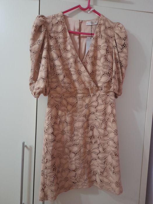 Rochie MNG bej din dantela