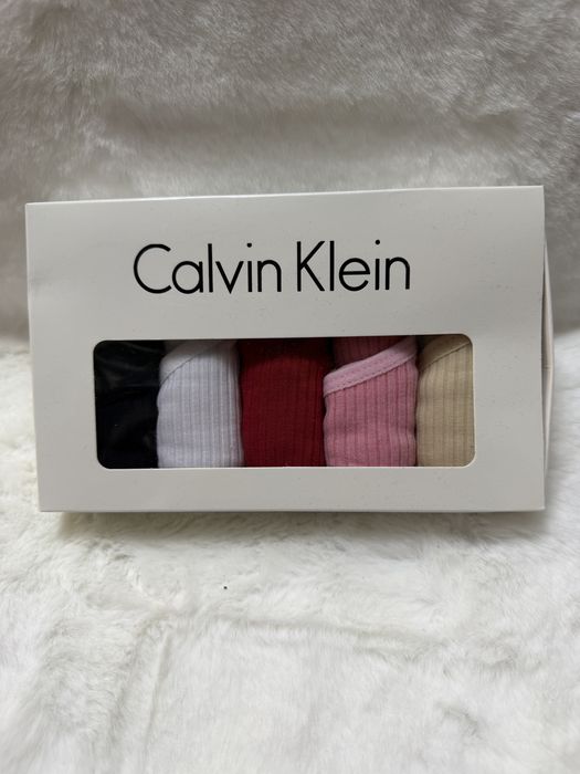 Set de 5 perechi chiloti tanga Calvin Klein L