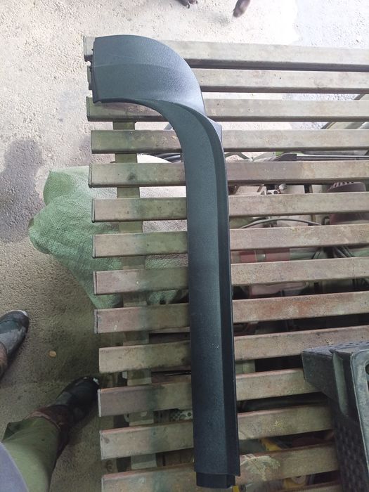 Накладка дверной стойки