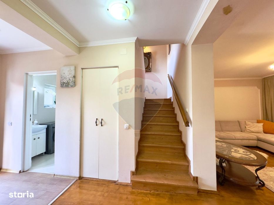 Casă cu 3 camere de închiriat în cartierul Europa