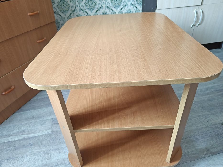 Журнальный столик