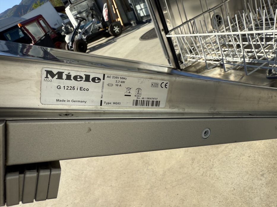 Съдомиялна машина  Миеле 60 см за вграждане