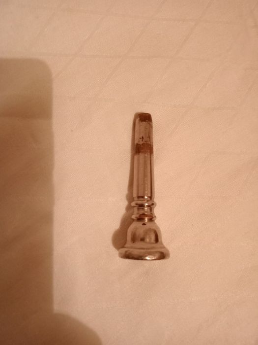 Продам мундштук .