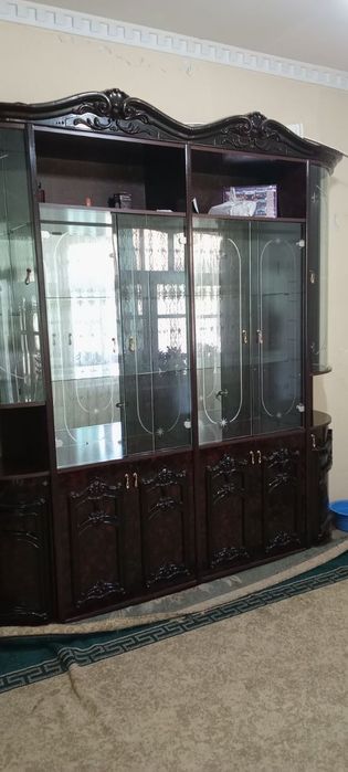 mehmonhona uchun stenka holati yaxshi