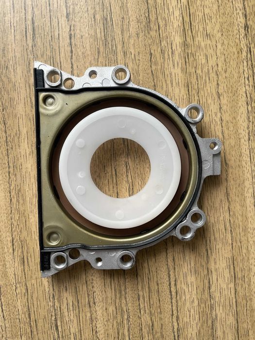 Продам сальник коленвала