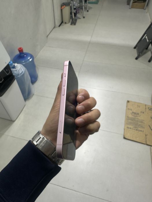 Продам Iphone 15 256г
