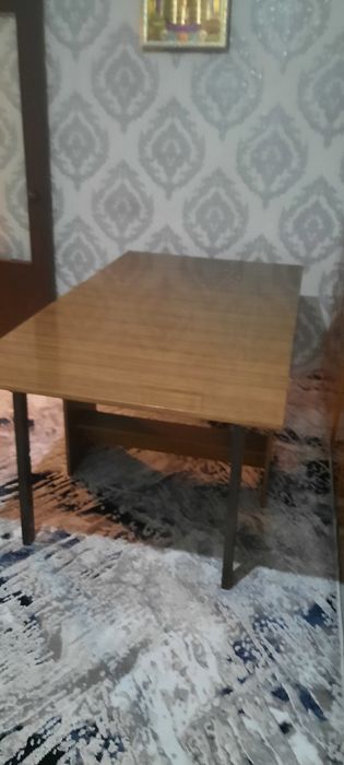 Продаётся разберающися стол трансформер в отличном состоянии