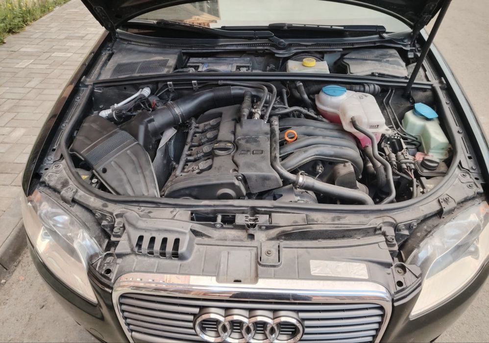 Автомобиль ауди А4 Б7
