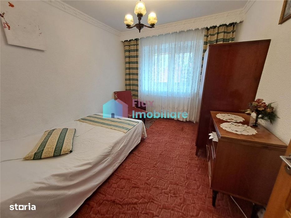 Apartament cu 3 camere etaj 2 Obcini zona Dany Gry