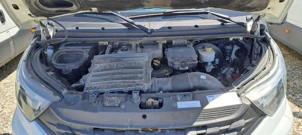Autoutilitara Iveco Daily 35S16