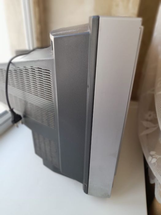 Телевизор JVC, рабочий, без пульта