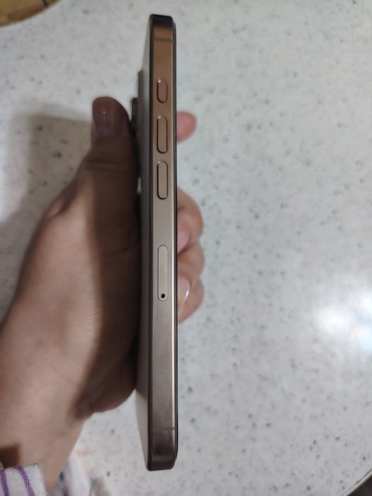 Айфон 16 про сотилади