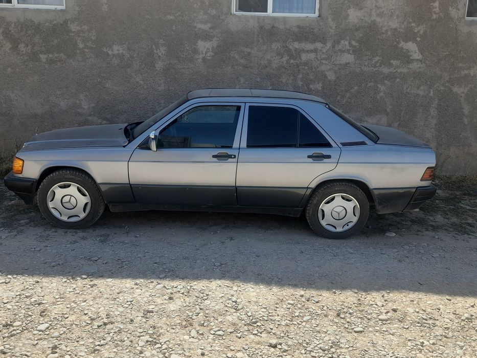 Mercedes benz w201 (190)