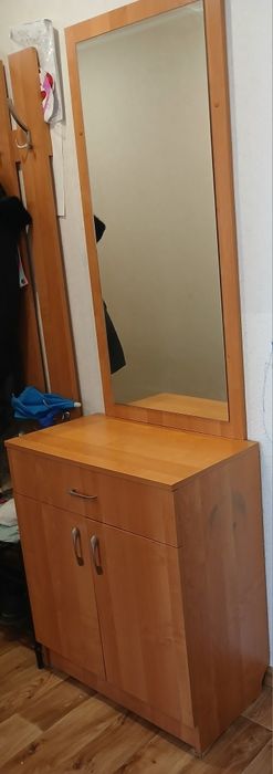 +3
Трюмо с зеркалом для обуви

+3