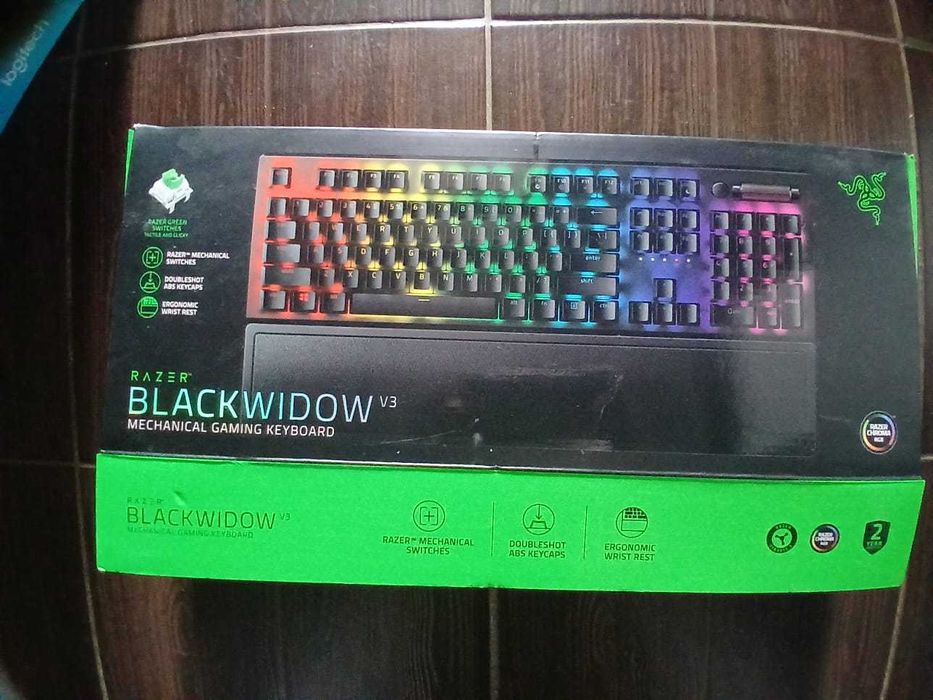 Tastatura  de gaming mecanica Razer BlackWidow V3, full-size, aproape noua
