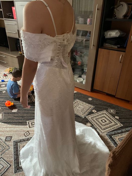 Свадебное платье