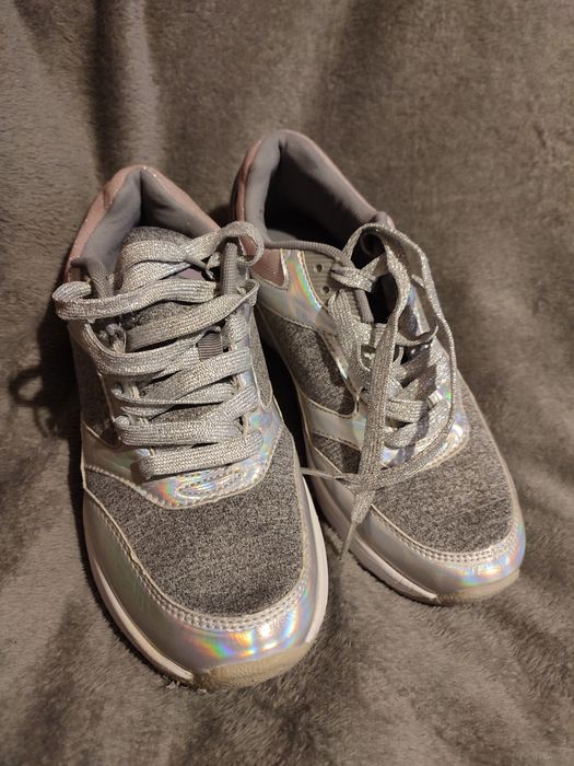 Adidași Venice mărimea 39