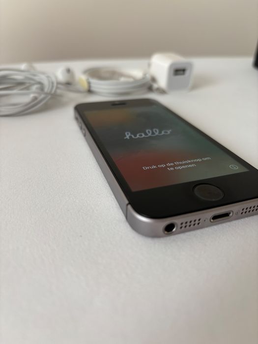 IPHONE SE (1-е поколение), 32 ГБ