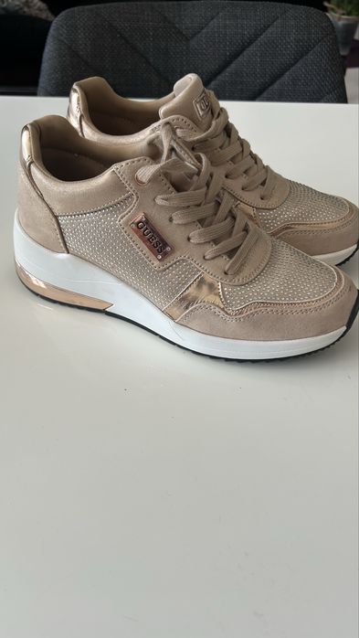 Сникърси Guess 38 размер