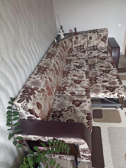 Продам угловой диван