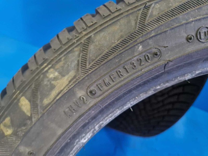 2 Falken R18 215/50
зимни гуми DOT1320