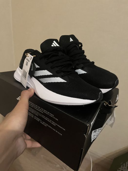 Продаю кроссовки Adidas Duramo