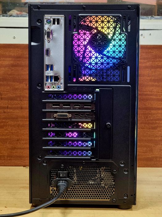 Геймърски Компютър/R5 3600/16GB RAM/512GB/GTX 1080 8GB