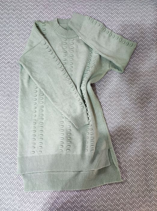 Свитер, новый, размер м-л