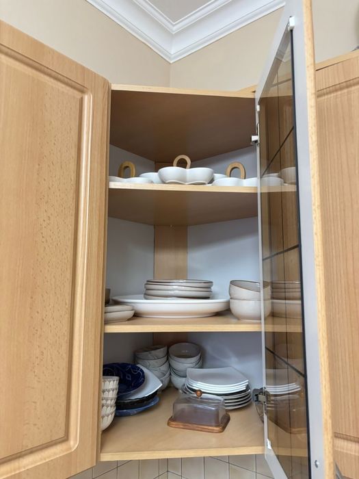 Продам кухню вместе с техникой срочно