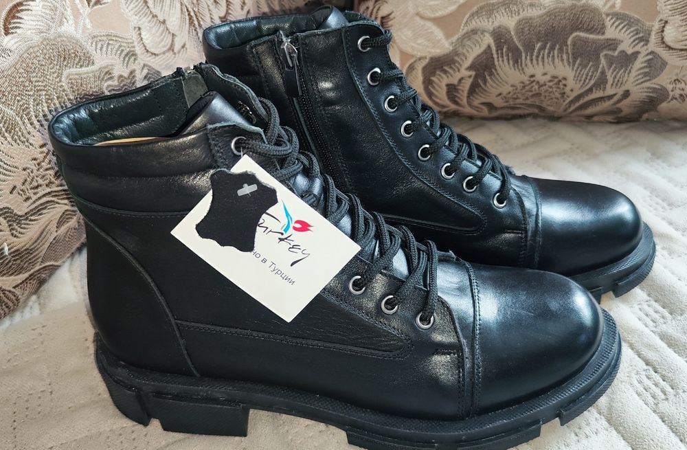 Продам зимние ботинки