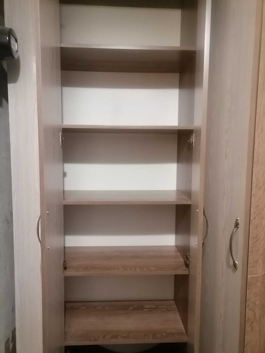 Продам шкаф в прихожую