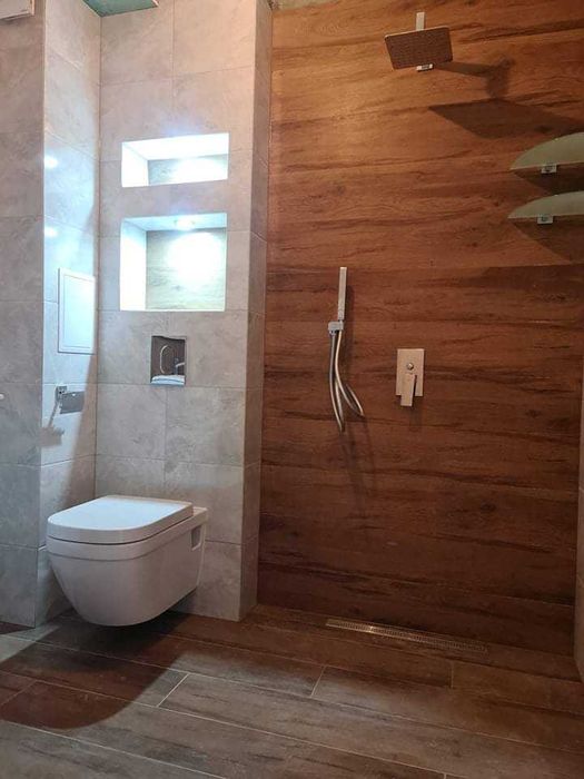 Лепене на плочки / ВиК / къртене / ремонт на баня