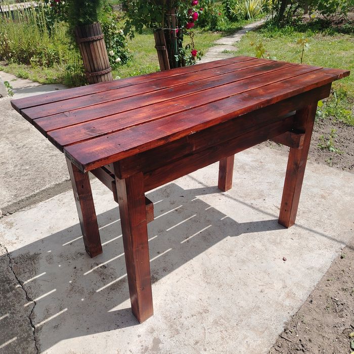 Masa din lemn terasa