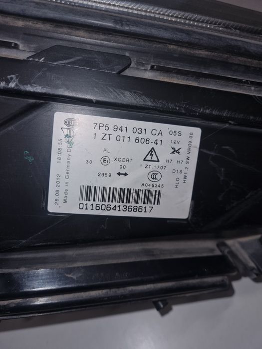 Far avariat Porsche Cayenne 7P Xenon/ an - 2011- 2015 OEM / Europa