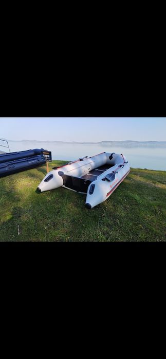 Barca kolibri km330