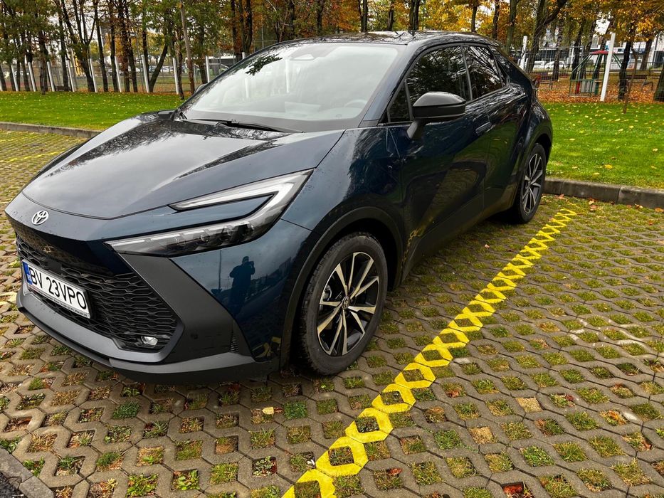 TOYOTA C-HR 2025 — imagine 2