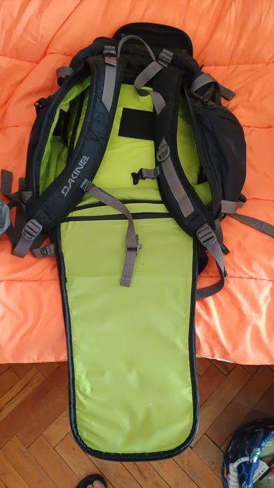 Продавам  пълен  професионална  фотографка раница  Dakine