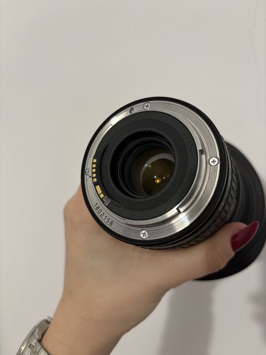 Obiectiv foto Canon EF 16-35 mm  f 2.8