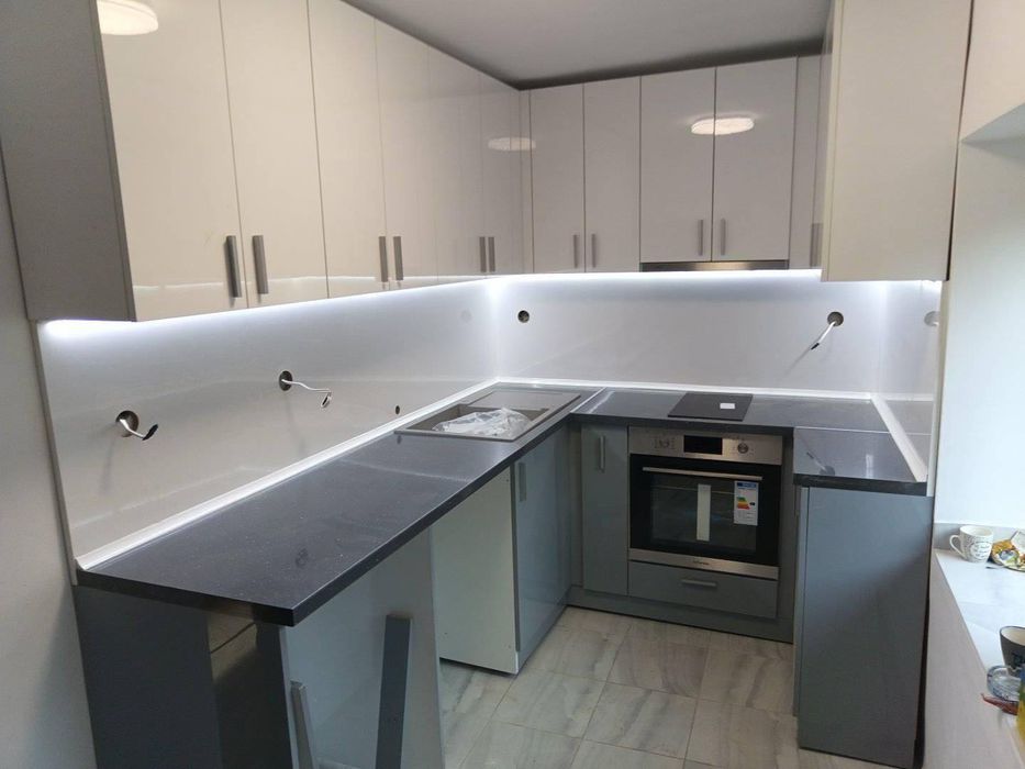 „Кухни и кухненско обзавеждане – нови и по поръчка + 3D Дизайн