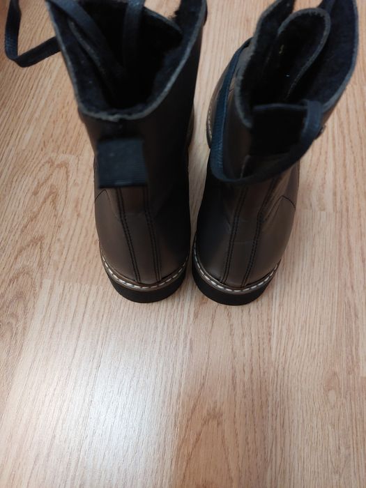 Ghete gri din piele, marimea 39