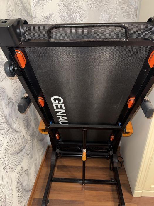 Беговая дорожка Genau Evolution M800