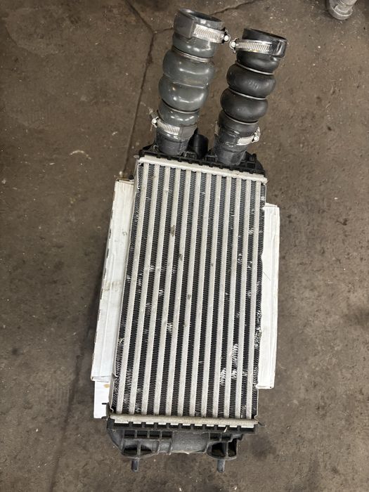 Интеркулер за Peugeot 2008 1.5 HDI 2023г