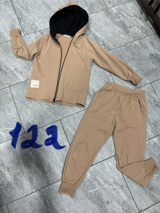 Пальто и куртки девочковые