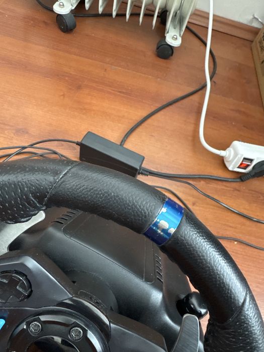 Logitech G29 Driving Force Racing Wheel